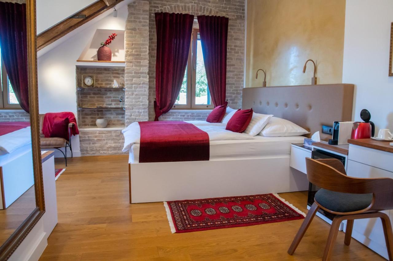 Bed & Breakfast Oblivion Luxury